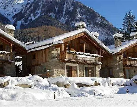 Resort Au Coeur Des Neiges & Spa