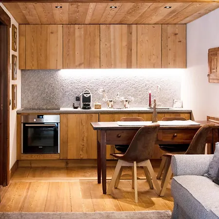 Au Coeur Des Neiges & Free E-bike 4* クールマイユール