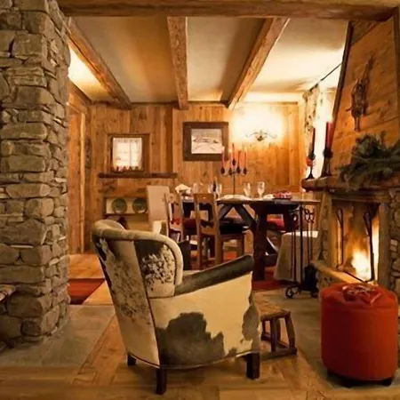 Au Coeur Des Neiges & Free E-bike 4*