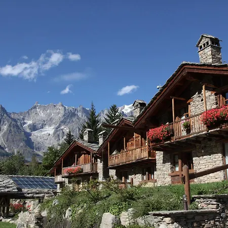 Au Coeur Des Neiges & Courmayeur