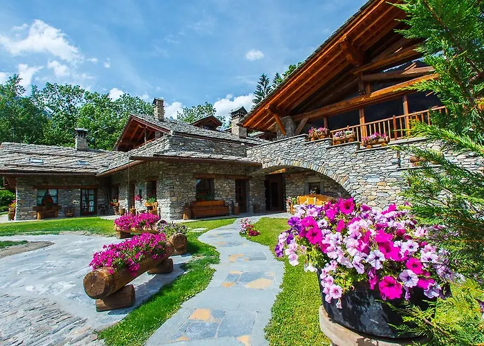 Resort Au Coeur Des Neiges Resort Spa & Free E-Bike